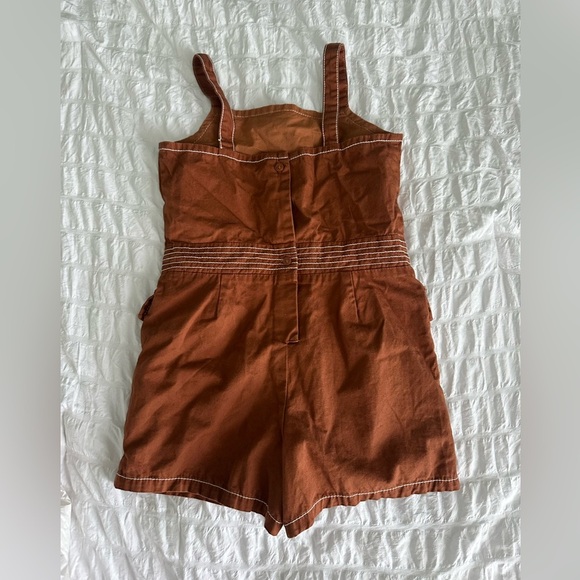 Janie and Jack Twill Contrast Stitch Bow Romper Soft Caramel - Picture 5 of 6
